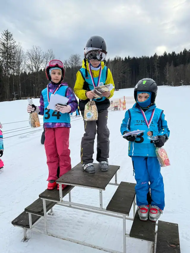 Lyžařské závody 2025 – fotka 77 z 82